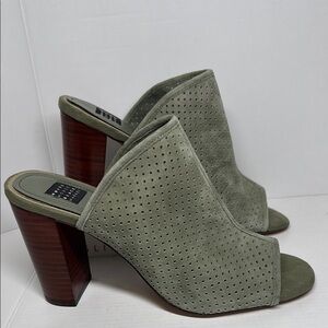 White House Black Market Mackenna Military Green Suede Mules in EUC. Size 8.